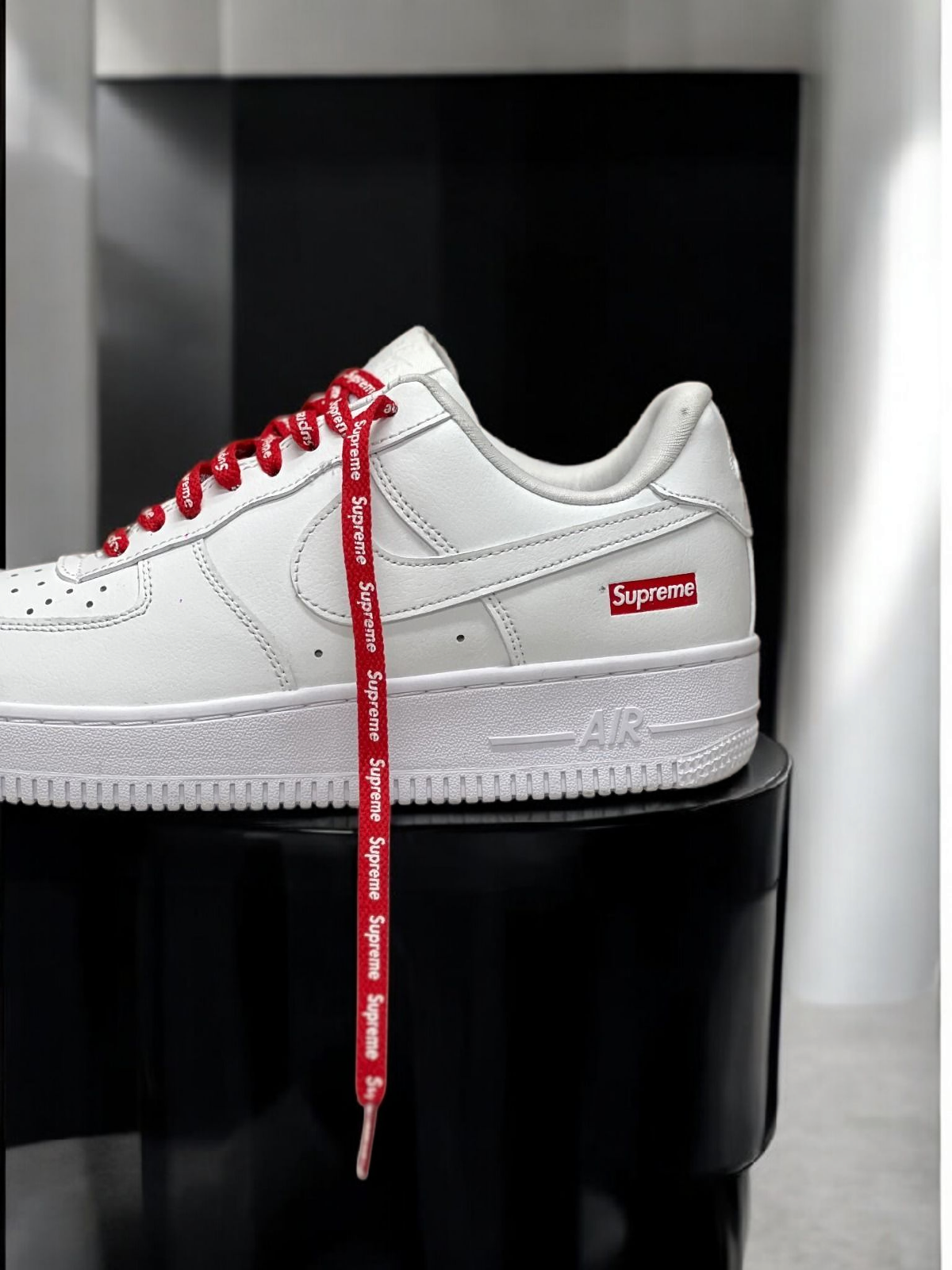 Nike Air Force One X Supreme