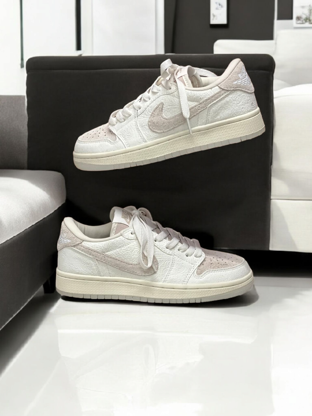 Nike Air Jordan 1 Retro Low OG Chris Paul Give Them Flowers