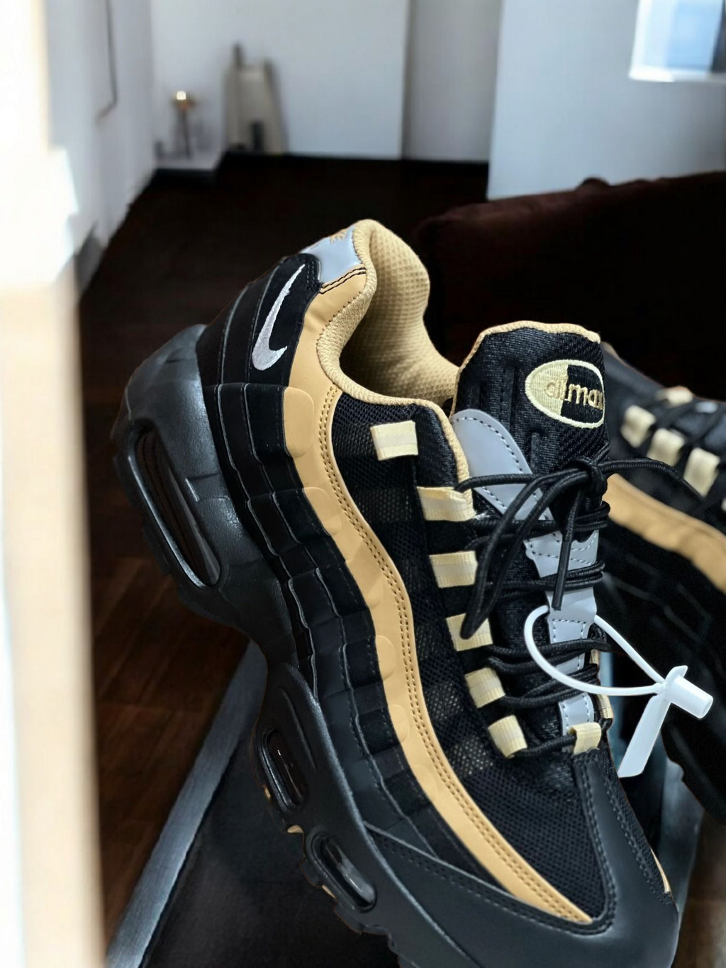Nike Air Max 95 Black Elemental Gold