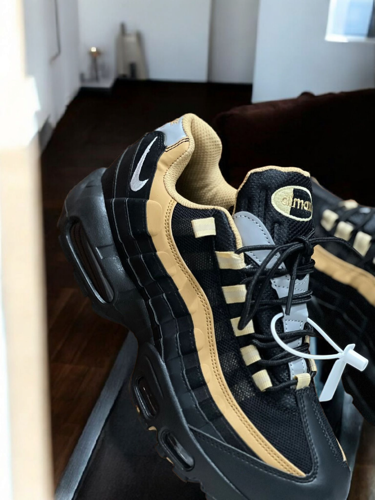 Nike Air Max 95 Black Elemental Gold